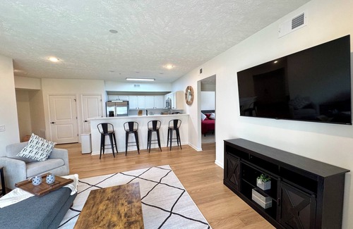 Starkville Condominio | Steps to Campus - Newly Renovated 3BR-3.5BA First Floor Condo on Bulldog Way