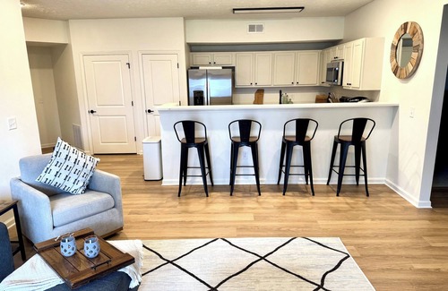 Starkville Condominio | Steps to Campus - Newly Renovated 3BR-3.5BA First Floor Condo on Bulldog Way