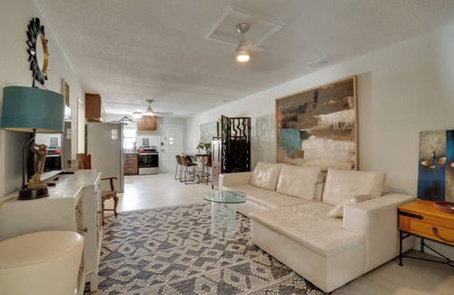 Redington Shores Casa | Steps to Gulf: Updated Duplex in Redington Shores!