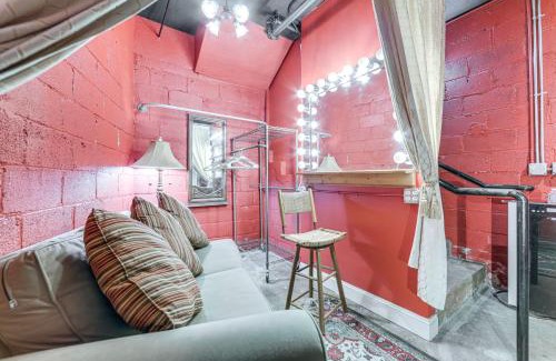 Waynesville Apartamento | Steps to Main St Theater Studio in Waynesville!