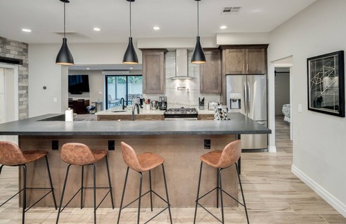 South Scottsdale Casa | ** Pasos a Old Town Scottdale; *** Delicia del artista *** Piscina privada y jacuzzi