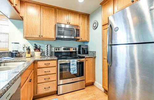 Avon By The Sea Condominio | Steps to Sand: Condo w/ Pool Access in Cocoa Beach