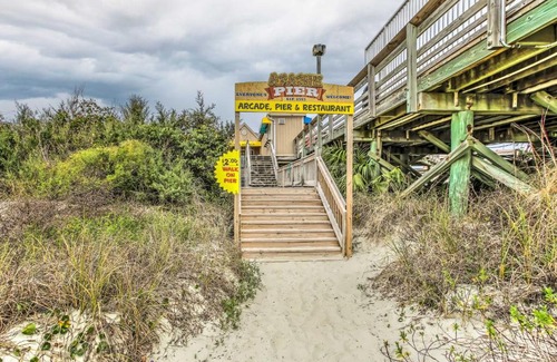 Myrtle Beach Apartamento | Steps to Shore and Pool Myrtle Beach Resort Getaway