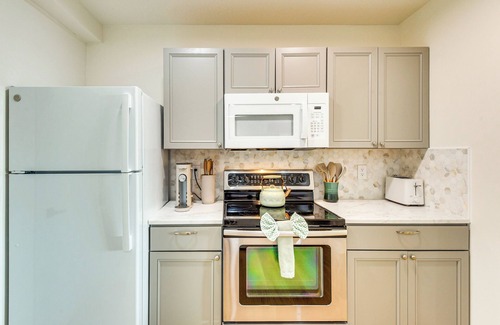 Flagler Beach Apartamento | Steps to Shore: Studio w/Patio in Flagler Beach