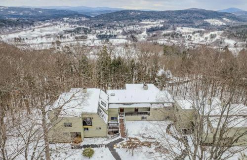 West Hartford Casa | Steps to Ski Trail Fireplace - Kingswood 1B