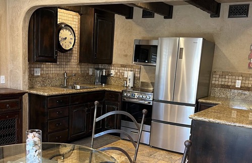 Oxnard Shores Casa | Steps to the beach, 5+3, large backyard, small pet ok