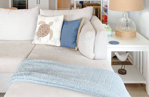 Surf City Casa | Steps to the Beach and Downtown Surf City + Charter Discount!