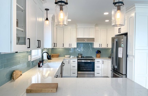 Surf City Casa | Steps to the Beach and Downtown Surf City + Charter Discount!