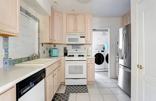 Southend Casa | Steps to the Beach in Brigantine - Sea Point - Beautiful Pool