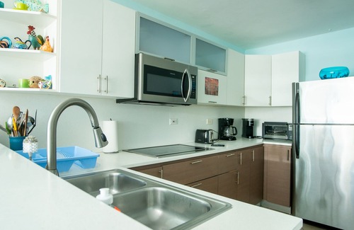 Stella Casa | Pasos a la playa w / piscina y jacuzzi. Romántico. Niños bienvenidos Espumoso limpio.