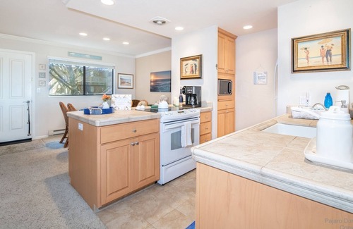 Pajaro Dunes Condominio | Steps to the beach! Charming Shorebird Ocean View Condo on Second Level