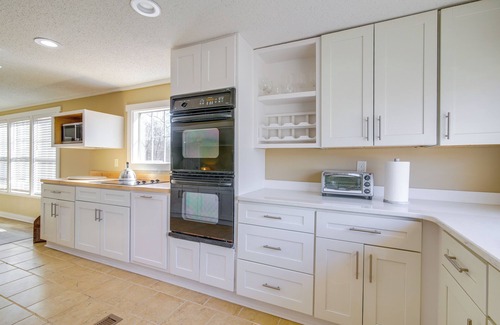 Tunica Cabina | Steps to Tunica Lake: Outdoor Retreat w/ Fire Pit