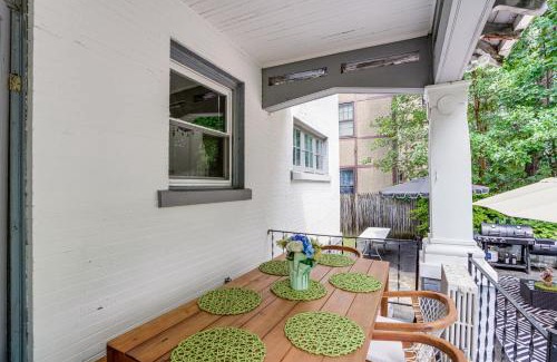 Stockade Historic District Casa | Steps to Union College Home with Shared Yard!