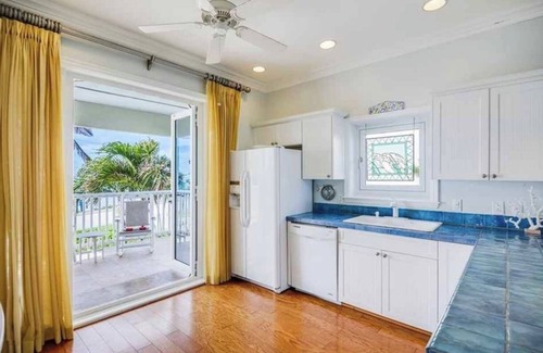 Ambersand Beach Casa | Pasos a tu propia playa privada