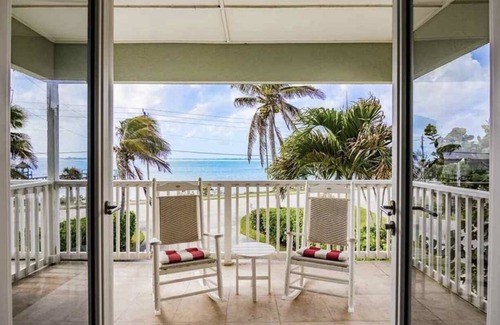 Ambersand Beach Casa | Pasos a tu propia playa privada