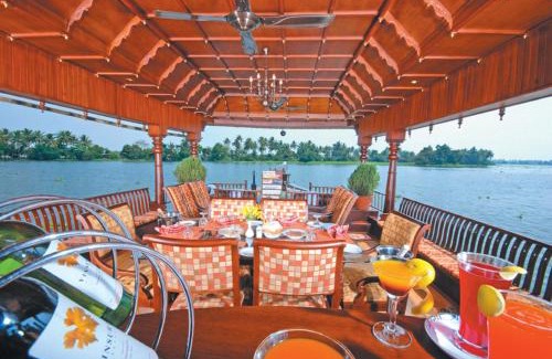 Sea View Ward Alquiler De Eote | Sterling Houseboats Lake Palace, Alleppey