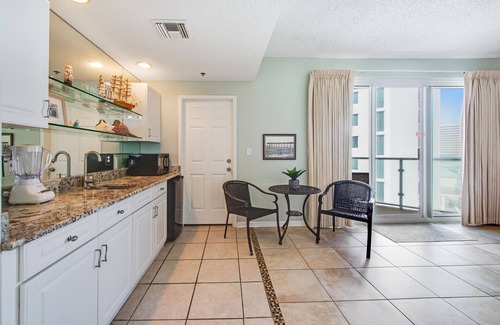 Destin Complejo | Sterling Sands