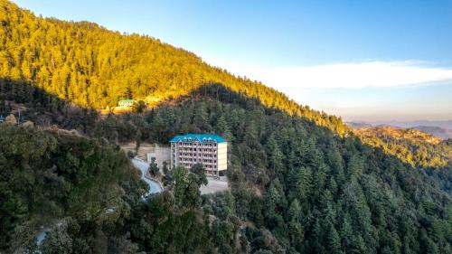 Shimla Complejo | Sterling Shivalik Chail