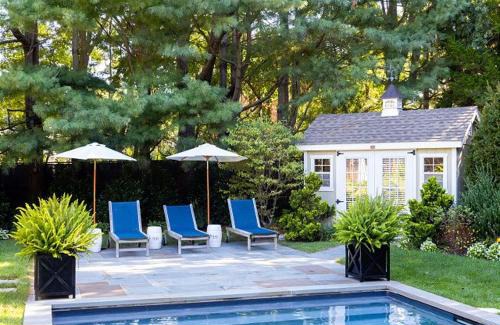 Southold Casa | Steve's Place: Heated Pool, 3BR Southold Home, Beach