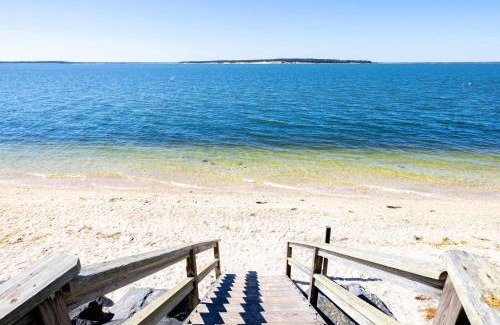 Southold Casa | Steve's Place: Heated Pool, 3BR Southold Home, Beach
