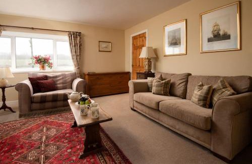 Eyemouth Casa | Stewards Cottage, Press Mains Farm Cottages