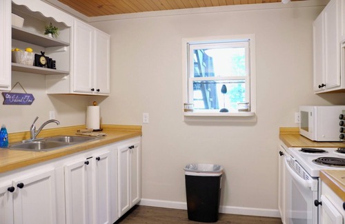 Drummond Island Casa | Sticks & Stones with Bunkhouse on Drummond Island