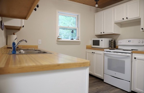 Drummond Island Casa | Sticks & Stones with Bunkhouse on Drummond Island