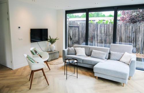 Baarland Casa | Stijlvol ingerichte (4 pers.) bungalow in Baarland