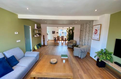 Meise Apartamento | Stijlvolle duplex nabij Brussel en luchthaven!