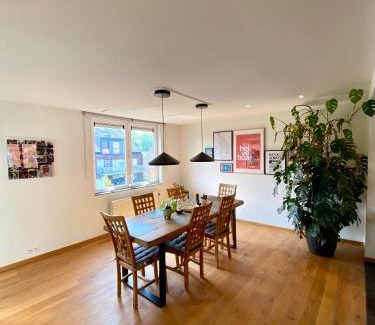 Meise Apartamento | Stijlvolle duplex nabij Brussel en luchthaven!