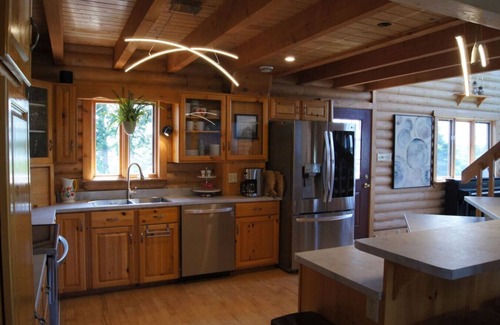 Halifax County Casa | Still Water Shores: Ostrea Oceanside Loghouse