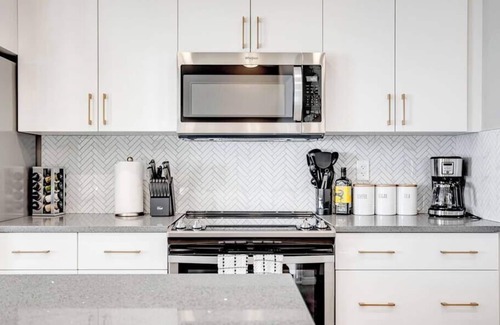 West Edmonton Casa | Stillwater. 3bd/3bath. Brand new