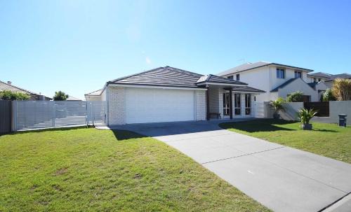 Yamba Casa | Stillwater Stay - Oceanstays - Jetty