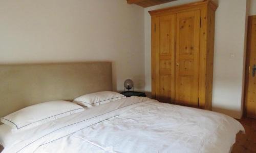 Sent Apartamento | Stilvolle 2,5 Zimmer, Ferienwohnung in Sent