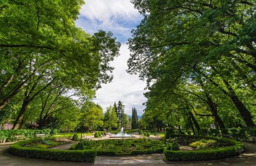 Villach Apartamento | Stilvolle Gartenwohnung im Villenviertel Villachs