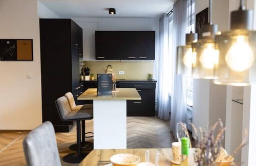 Duisburg City Center Apartamento | Stilvolle Stadtwohnung