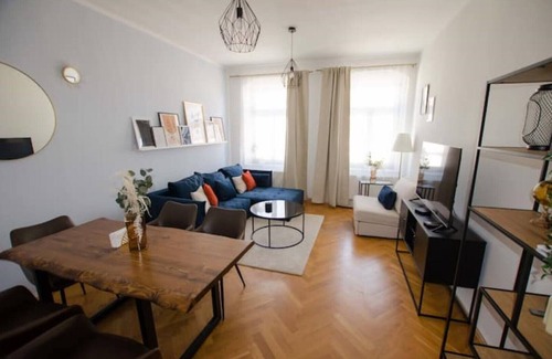 Friedrichstadt Apartamento | Stilvoller Altbau in Zentraler Lage