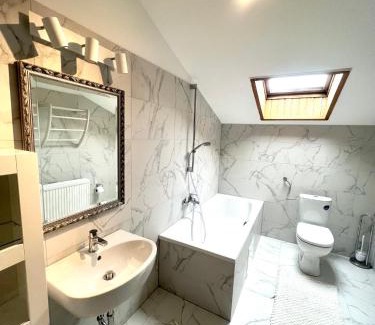 Baden Apartamento | Stilvolles Studio- Apartment mit einzigartiger Aussicht