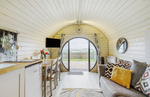Kingswood Cabaña | Stiperstones Pod