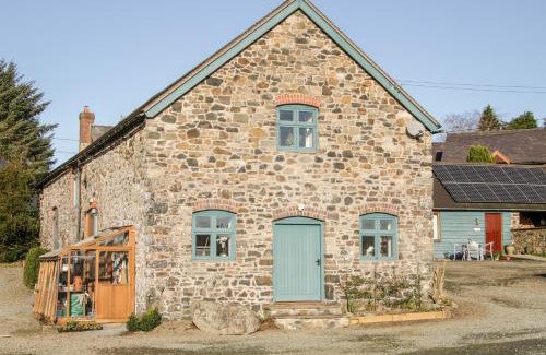 Shelve Casa | Stiperstones View