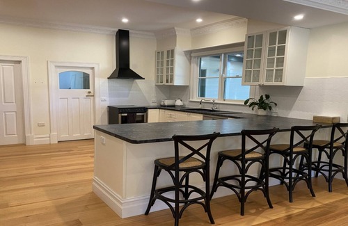 Mansfield Casa | Stirling Estate - Stirling Homestead - Baringa Cottage - Jumbuck Cottage