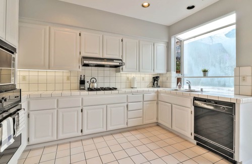 Townsend Casa | STN: Beautiful, Spacious 5 bd/3ba in San Jose