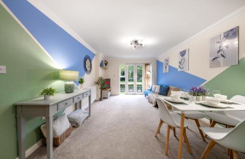 Bishop's Stortford Apartamento | STN - Bishops's Stortford - Free Gated Parking - Two Bed Apartment - Perfect location for Stansted Airport