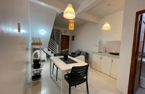 Lucena Apartamento | Sto. Niño Whole House w/2 AC Bedrooms