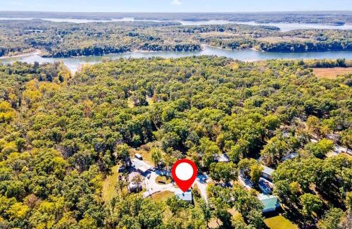 Dunnegan Casa | Stockton Lake Hideaway Less Than 12 Mile To Lake