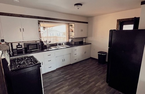 Stockton Casa | Stockton Lakes’ Rustic Retreat - Cozy & Close