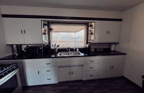 Stockton Casa | Stockton Lakes’ Rustic Retreat - Cozy & Close