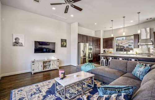East Downtown Houston Apartamento | Stoic Sanctuary @ East Downtown