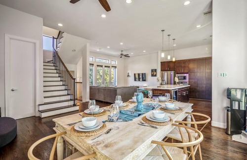 East Downtown Houston Apartamento | Stoic Sanctuary @ East Downtown