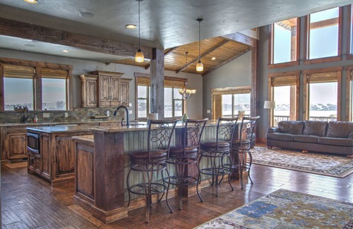 Fish Haven Casa | Stokes Casa - Perfect for large groups, with pool, hot tub & beach access!